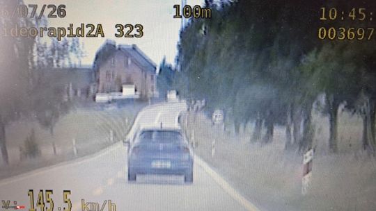 160 km/h na "wojewódzkiej" pod Lipuszem. Kierowca stracił prawo jazdy