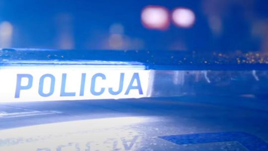 21-latek z 1,5 promila w organizmie uderzył w słup oświetleniowy