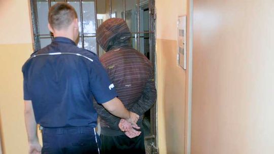 23-latek okradał piwnice w Łubianie