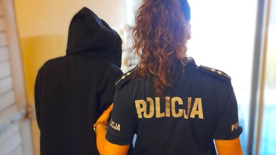 39-latka zatrzymana w Kościerzynie po włamaniu do domu – funkcjonariusze szukają wspólnika