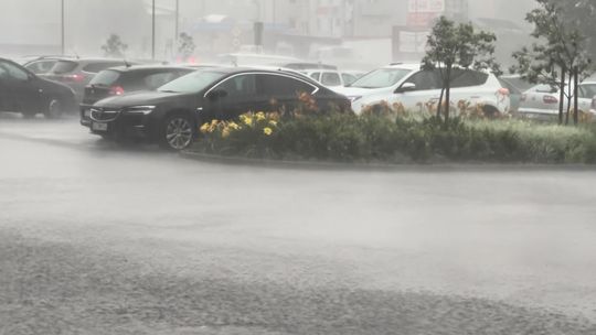 Alert RCB – Prawdopodobne burze, ulewny deszcz i silny wiatr (22.07)