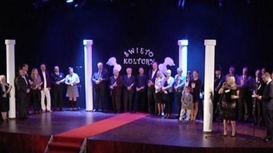 Angelusy trafiły do ludzi kultury