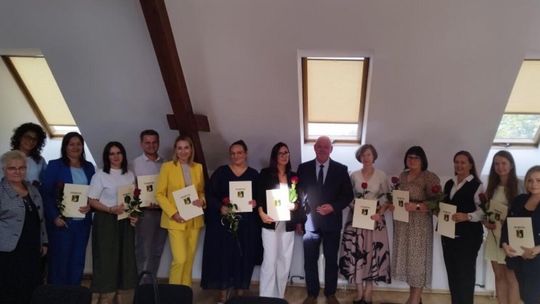 Awans 12 nauczycieli Powiatu Kościerskiego na stopień mianowanego - uroczystość w Starostwie