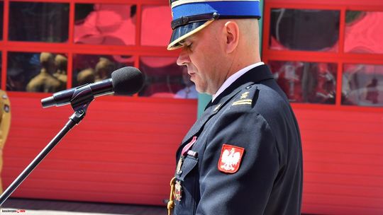 Awanse i odznaczenia dla strażaków z Kościerzyny