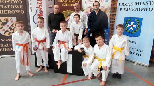 Aż czerty złote medale dla naszych karateków!