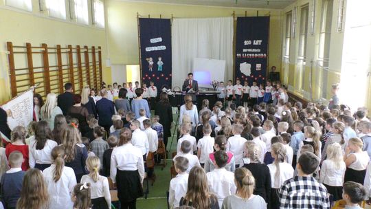 Biało-czerwony jubileusz szkoły i SKO