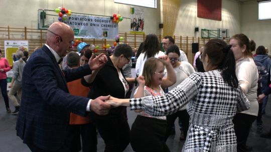 Blisko 300 osób w „Sokolni”. Wspólne święto integracji Blisko 300 osób w „Sokolni”. Wspólne święto integracji