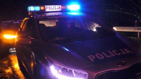 Chłopiec wpadł pod koła samochodu