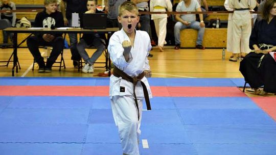 Deszcz medali dla kościerskich karateków!