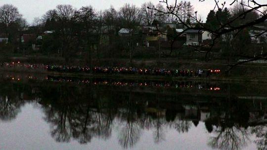 Droga Krzyżowa wokół jeziora Kaplicznego