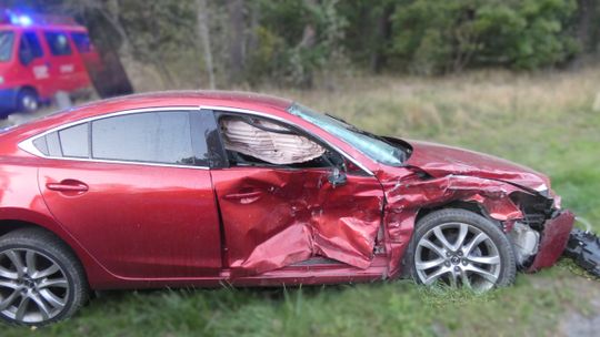 Dwie osoby w szpitalu po zderzeniu trzech samochodów