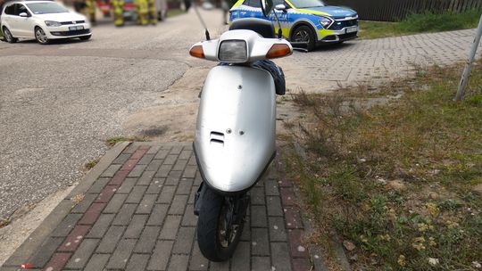 Dziemiany: 80-letni kierowca skutera trafił do szpitala po zderzeniu z autem