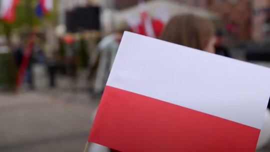 Dzisiaj Dzień Flagi. Co to oznacza ?