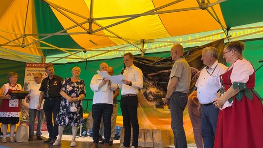 Festiwal Żurawiny: Rajdy Rowerowe, Koncerty i Święto Smaków w Dobrogoszczy