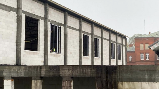 Hala sportowa przy "Budowlance", rośnie w oczach Hala sportowa przy "Budowlance", rośnie w oczach