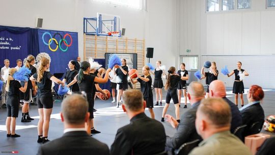 Hala sportowa przy Zespole Kształcenia w Łubianie oficjalnie otwarta