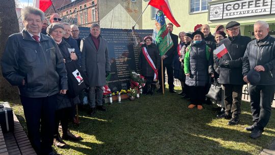 Hołd dla ofiar Smoleńska w Kościerzynie – uroczystości rocznicowe