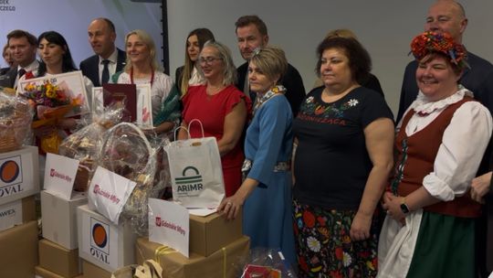 II Pomorski Stół Wielkanocny.Koła Gospodyń Wiejskich zachwyciły potrawami w Lubaniu.