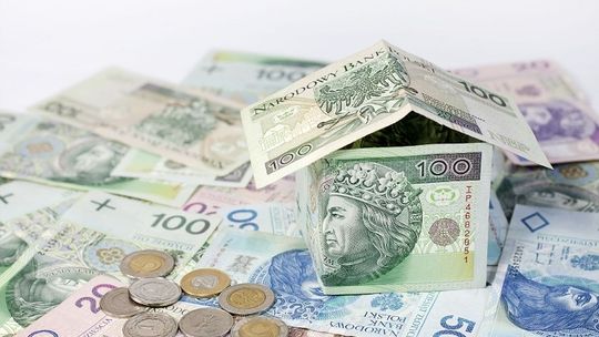 Ile zapłacimy za gotowy projekt domu jednorodzinnego z adaptacją?