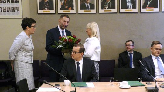 Inauguracyjna sesja Rady Miasta - wybór przewodniczącego i ślubowanie burmistrza