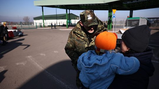 Jak bezpieczne pomagać uchodźcom ! Jak bezpieczne pomagać uchodźcom !