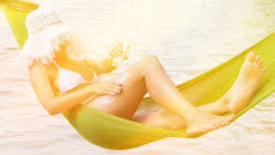 Jak dbać o skórę podczas letnich upałów? -- 7 skutecznych porad