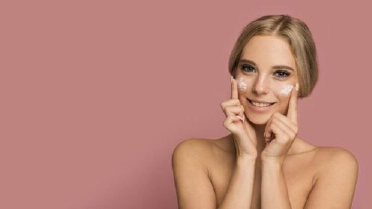 Jak pielęgnować tłustą skórę? Jak pielęgnować tłustą skórę?