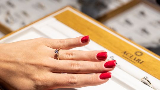 Jakie pierścionek z oferty Aclari wybrać na zaręczyny?