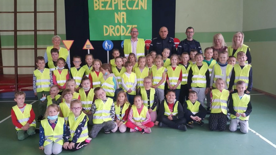 Kamizelki odblaskowe dla pierwszaków