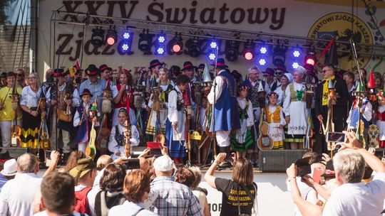 Kaszubi z całego świata zjechali do Kartuz. W przyszłym roku spotkają się w Kościerzynie