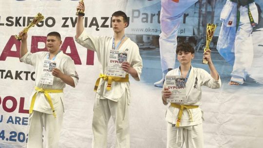 Kościerscy karatecy z medalami Mistrzostw Polski — dwa złota!