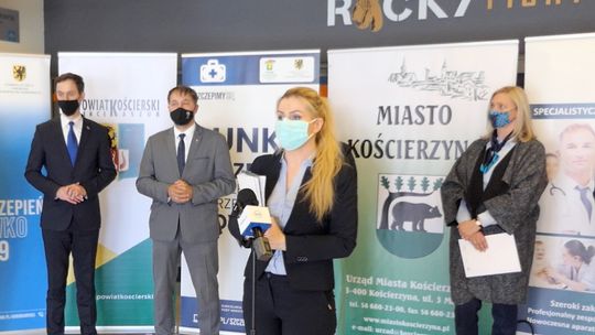 Konferencja prasowa w sprawie otwarcia punktu szczepień w Aqua Centrum