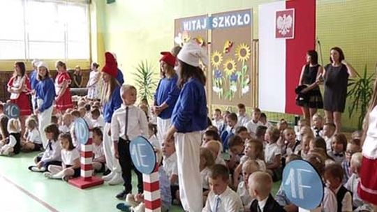 KONIEC WAKACJI, WITAJ SZKOŁO!