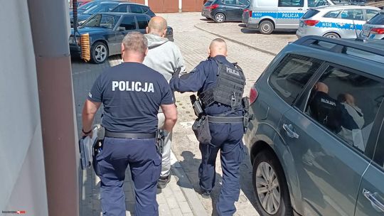 Kościerscy policjanci zatrzymali dwóch poszukiwanych. Obaj trafili do aresztu