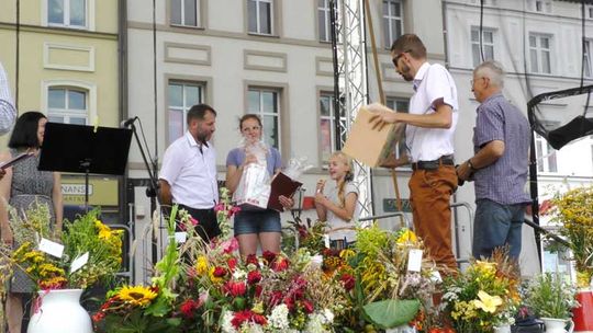 Kościerzyna. Bukiety dla Panny Zelno