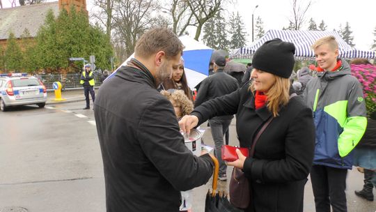 Kościerzyna. Kwestowali, by odrestaurować nagrobki