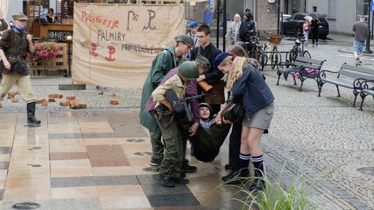Kościerzyna Pamięta: Wyjątkowa inscenizacja i hołd dla Powstańców Warszawskich