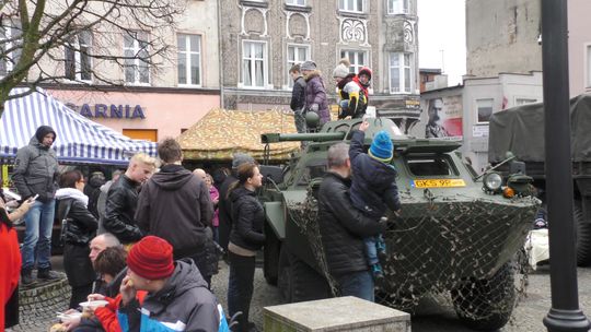 Kościerzyna. Rajd Patriotyczny i początek gry w zbieranie puzzli