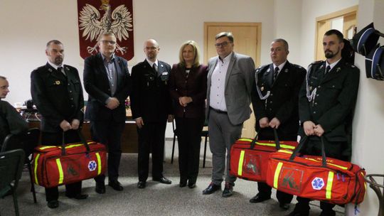 Kościerzyna. Torby medyczne dla strażaków OSP