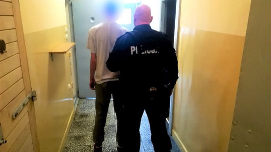 Kościerzyna. Wszedł do otwartego mieszkania i ukradł portfel