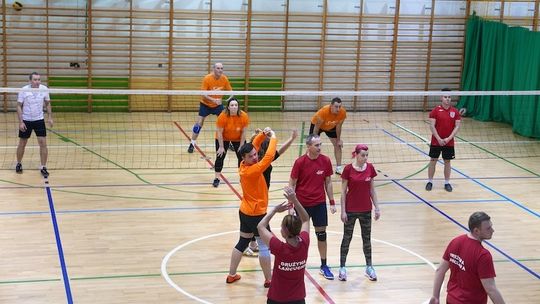 Kościerzyna.Mikołajki na boisku