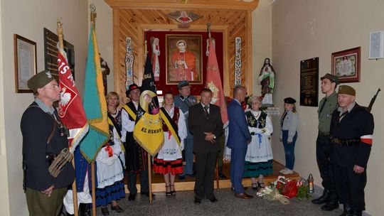 Łubiana. Odsłonili tablicę pamięci poległych partyzantów