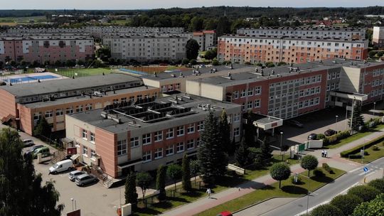 Melodyjne dzwonki i czujniki hałasu w Szkoły Podstawowej nr 6 w Kościerzynie