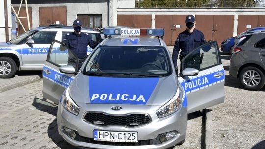 Mężczyzna uratowany przez policjantów