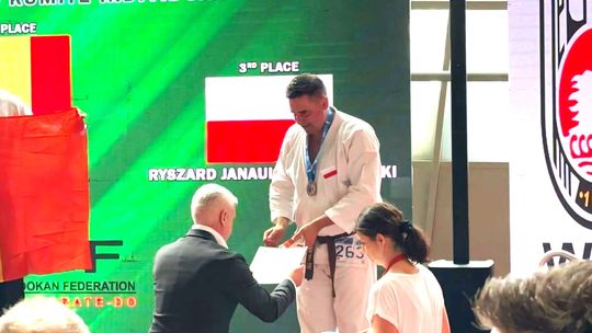 Mieszkaniec powiatu kościerskiego dwukrotnie na podium Mistrzostw Europy w Karate