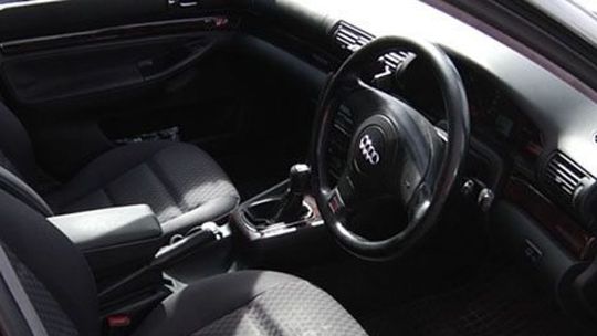 MOŻNA REJESTROWAĆ AUTA Z KIEROWNICĄ PO PRAWEJ STRONIE