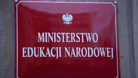 Można wypłacać. Obowiązuje rozporządzenie ws. minimalnych stawek nauczycieli