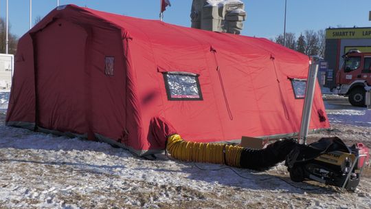 Mróz nie odpuszcza. Kościerzyna uruchamia ogrzewany namiot