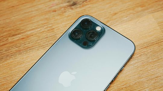 Naprawa wysyłkowa w iClinica – błyskawiczne rozwiązanie dla urządzeń Apple