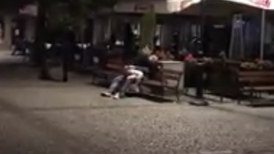 Nawet 1500 zł kary za miłosne igraszki na kościerskim Rynku